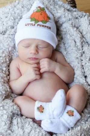 Fall Pumpkin Newborn Hat & Sock Set for Maternity Units