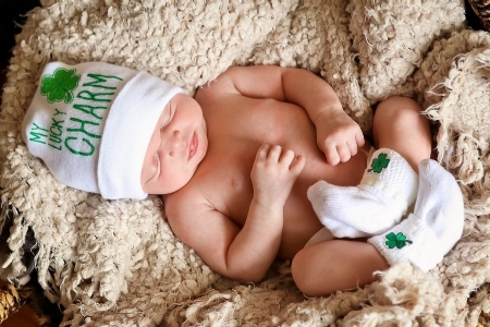 St. Patrick's Newborn Hat & Sock Set for Hospital Nurseries