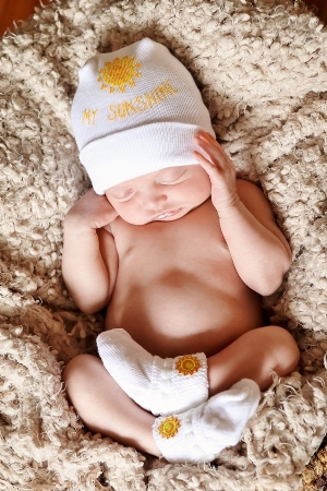 Summer Sun Newborn Hat & Sock Set for Hospital Nurseries