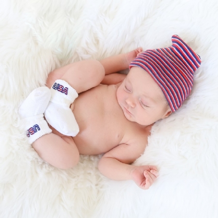USA Newborn Hospital Hat & Sock Set for Labor & Delivery