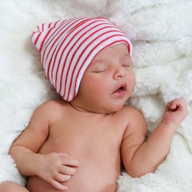 white infant hat