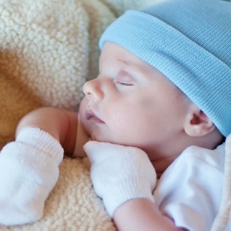 Single-Ply Newborn Hat & Scratch Guard Mitten Set #BCM-620