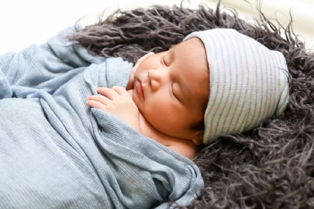 Round Top 2-Ply Newborn Hats