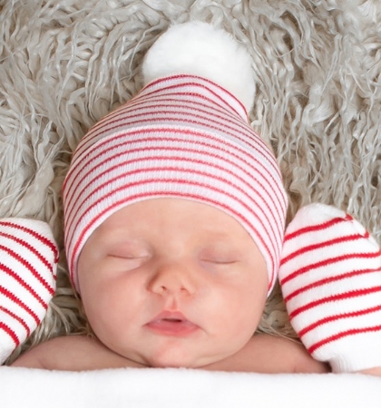 Newborn Holiday Red & White PomPom Hat #BC-PPRW2W