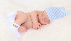 Newborn Baby Year Hat & Sock Set